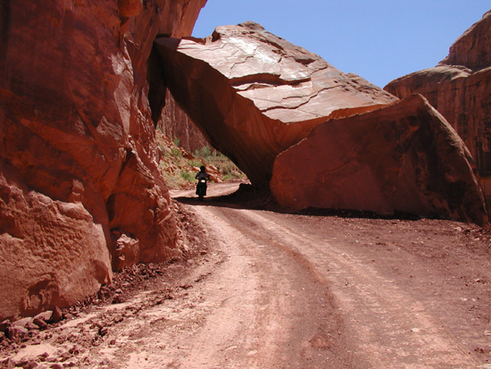 Drive under a fallen rock in moab ut
